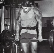 Арнольд Шварценеггер (Arnold Schwarzenegger) - сканы из журнала "Америка" 1215b9477600216