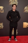 Дилан Спрейберри (Dylan Sprayberry) MTV Video Music Awards in Burbank, California (April 9, 2016) (7xHQ) 4c0024478759790