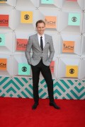 Том Хиддлстон (Tom Hiddleston) 51st Academy of Country Music Awards at MGM Grand Garden Arena in Las Vegas, 03.04.2016 (75xНQ) 2b1ad4478762606