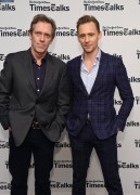 Том Хиддлстон (Tom Hiddleston) New York Times 'Timestalk' Conversation in New York, 11.04.2016 (13xНQ) 7a0d11478763285
