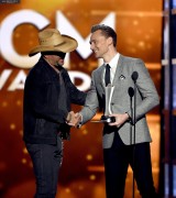 Том Хиддлстон (Tom Hiddleston) 51st Academy of Country Music Awards at MGM Grand Garden Arena in Las Vegas, 03.04.2016 (75xНQ) 94a823478762254
