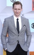 Том Хиддлстон (Tom Hiddleston) 51st Academy of Country Music Awards at MGM Grand Garden Arena in Las Vegas, 03.04.2016 (75xНQ) 99520e478763248