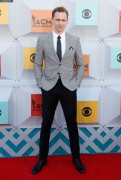 Том Хиддлстон (Tom Hiddleston) 51st Academy of Country Music Awards at MGM Grand Garden Arena in Las Vegas, 03.04.2016 (75xНQ) C8fc53478762404