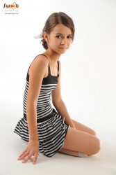 Sweet Kayley com Kayley Page 2