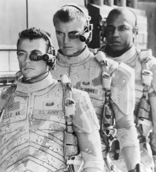 Универсальный солдат / Universal Soldier; Жан-Клод Ван Дамм (Jean-Claude Van Damme), Дольф Лундгрен (Dolph Lundgren), 1992 - Страница 2 9fb070483230596