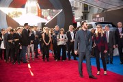 Крис Эванс (Chris Evans) Captain America Civil War Premiere at The Dolby Theatre (Hollywood, April 12, 2016) (176xHQ) 0e9630488133875