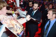 Крис Эванс (Chris Evans) European film premiere of 'Captain America Civil War' at Vue Westfield in London, England (April 26, 2016) (16xHQ) 3497dc488137164
