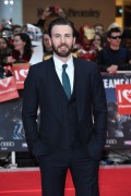 Крис Эванс (Chris Evans) European film premiere of 'Captain America Civil War' at Vue Westfield in London, England (April 26, 2016) (16xHQ) 355baa488137081