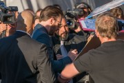 Крис Эванс (Chris Evans) Captain America Civil War Premiere at The Dolby Theatre (Hollywood, April 12, 2016) (176xHQ) 38e7f7488136684