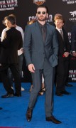 Крис Эванс (Chris Evans) Captain America Civil War Premiere at The Dolby Theatre (Hollywood, April 12, 2016) (176xHQ) 3c1aa4488135492