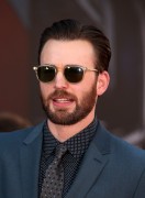 Крис Эванс (Chris Evans) Captain America Civil War Premiere at The Dolby Theatre (Hollywood, April 12, 2016) (176xHQ) 45ce68488134218