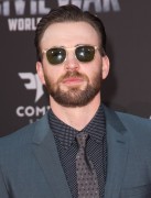Крис Эванс (Chris Evans) Captain America Civil War Premiere at The Dolby Theatre (Hollywood, April 12, 2016) (176xHQ) 596bc8488134262