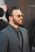 Крис Эванс (Chris Evans) Captain America Civil War Premiere at The Dolby Theatre (Hollywood, April 12, 2016) (176xHQ) 639a1b488134528