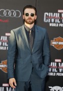 Крис Эванс (Chris Evans) Captain America Civil War Premiere at The Dolby Theatre (Hollywood, April 12, 2016) (176xHQ) 7e5979488134847