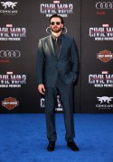 Крис Эванс (Chris Evans) Captain America Civil War Premiere at The Dolby Theatre (Hollywood, April 12, 2016) (176xHQ) Aafb6f488135251