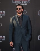 Крис Эванс (Chris Evans) Captain America Civil War Premiere at The Dolby Theatre (Hollywood, April 12, 2016) (176xHQ) Af011a488134780