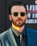 Крис Эванс (Chris Evans) Captain America Civil War Premiere at The Dolby Theatre (Hollywood, April 12, 2016) (176xHQ) C604db488134148