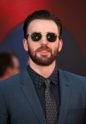 Крис Эванс (Chris Evans) Captain America Civil War Premiere at The Dolby Theatre (Hollywood, April 12, 2016) (176xHQ) F252df488134367