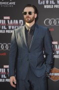 Крис Эванс (Chris Evans) Captain America Civil War Premiere at The Dolby Theatre (Hollywood, April 12, 2016) (176xHQ) F4cfc7488134680