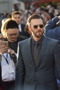 Крис Эванс (Chris Evans) Captain America Civil War Premiere at The Dolby Theatre (Hollywood, April 12, 2016) (176xHQ) Fe0c28488134615