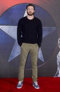 Роберт Дауни мл., Крис Эванс (Robert John Downey Jr., Chris Evans) Photocall for 'Captain America Civil War' at The Corinthia Hotel London in London, England (April 25, 2016) - 45xHQ 13f2ad488143288