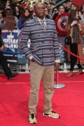 Сэмюэл Л. Джексон (Samuel L Jackson) Captain America Civil War Premiere at the Vue Westfield Shopping Centre (London, 26.04.2016) (89xHQ) 24fb50488149447