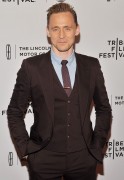 Том Хиддлстон (Tom Hiddleston) 'High-Rise' premiere during the 2016 Tribeca Film Festival in New York City, 20.04.2016 (150xНQ) 25001c488149795