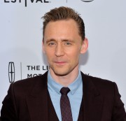 Том Хиддлстон (Tom Hiddleston) 'High-Rise' premiere during the 2016 Tribeca Film Festival in New York City, 20.04.2016 (150xНQ) 4d044f488149846