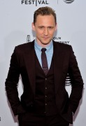 Том Хиддлстон (Tom Hiddleston) 'High-Rise' premiere during the 2016 Tribeca Film Festival in New York City, 20.04.2016 (150xНQ) Baabf6488149849