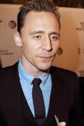 Том Хиддлстон (Tom Hiddleston) 'High-Rise' premiere during the 2016 Tribeca Film Festival in New York City, 20.04.2016 (150xНQ) 20563a488150063
