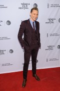 Том Хиддлстон (Tom Hiddleston) 'High-Rise' premiere during the 2016 Tribeca Film Festival in New York City, 20.04.2016 (150xНQ) 4bbfa5488153739