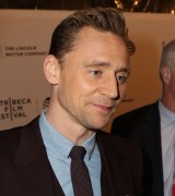 Том Хиддлстон (Tom Hiddleston) 'High-Rise' premiere during the 2016 Tribeca Film Festival in New York City, 20.04.2016 (150xНQ) 63afd3488153002
