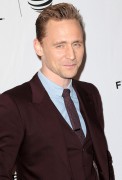 Том Хиддлстон (Tom Hiddleston) 'High-Rise' premiere during the 2016 Tribeca Film Festival in New York City, 20.04.2016 (150xНQ) 676a48488153051