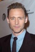 Том Хиддлстон (Tom Hiddleston) 'High-Rise' premiere during the 2016 Tribeca Film Festival in New York City, 20.04.2016 (150xНQ) 962aa7488151210