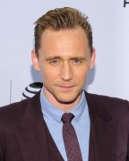 Том Хиддлстон (Tom Hiddleston) 'High-Rise' premiere during the 2016 Tribeca Film Festival in New York City, 20.04.2016 (150xНQ) C34897488151349