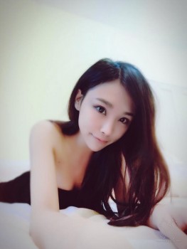 正妹幼教師保母~彭甯~惹火吊帶襪加皮鞭