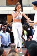 Дженнифер Лопез (Jennifer Lopez) Performing on NBC's 'Today Show' at Rockefeller Plaza in New York , 2016 (88xHQ) 96370a494758041