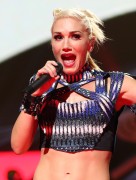 Гвен Стефани (Gwen Stefani) performs Onstage during the 2012 iHeartRadio Music Festival at the MGM Grand Garden Arena in Las Vegas, 21.09.2012 (130xHQ) 0640ec494766570
