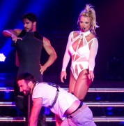 Бритни Спирс (Britney Spears) Performs on stage for her 'Piece Of Me' show at Planet Hollywood Resort in Las Vegas 17.06.2016 - 23xHQ 276908494762816