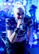 Гвен Стефани (Gwen Stefani) performs Onstage during the 2012 iHeartRadio Music Festival at the MGM Grand Garden Arena in Las Vegas, 21.09.2012 (130xHQ) 516761494766838