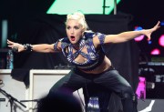 Гвен Стефани (Gwen Stefani) performs Onstage during the 2012 iHeartRadio Music Festival at the MGM Grand Garden Arena in Las Vegas, 21.09.2012 (130xHQ) 8a4ec6494765499