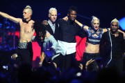 Гвен Стефани (Gwen Stefani) performs Onstage during the 2012 iHeartRadio Music Festival at the MGM Grand Garden Arena in Las Vegas, 21.09.2012 (130xHQ) 9d84ed494766019