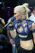 Гвен Стефани (Gwen Stefani) performs Onstage during the 2012 iHeartRadio Music Festival at the MGM Grand Garden Arena in Las Vegas, 21.09.2012 (130xHQ) A1399a494764654