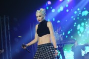 Гвен Стефани (Gwen Stefani) in concert at Mutualite conference center in Paris (13xHQ) Fb3de9494767754