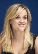 Риз Уизерспун (Reese Witherspoon) How Do You Know NYC Press Conference, 12.07.2010 (118xHQ) 0bfdff495856034
