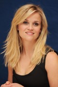 Риз Уизерспун (Reese Witherspoon) How Do You Know NYC Press Conference, 12.07.2010 (118xHQ) 0e1b2d495855937