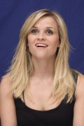 Риз Уизерспун (Reese Witherspoon) How Do You Know NYC Press Conference, 12.07.2010 (118xHQ) 14c2ea495856742