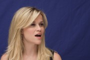 Риз Уизерспун (Reese Witherspoon) How Do You Know NYC Press Conference, 12.07.2010 (118xHQ) 2c16a6495856103