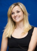Риз Уизерспун (Reese Witherspoon) How Do You Know NYC Press Conference, 12.07.2010 (118xHQ) 2cc6d9495856082