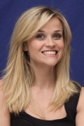 Риз Уизерспун (Reese Witherspoon) How Do You Know NYC Press Conference, 12.07.2010 (118xHQ) 32703f495856879